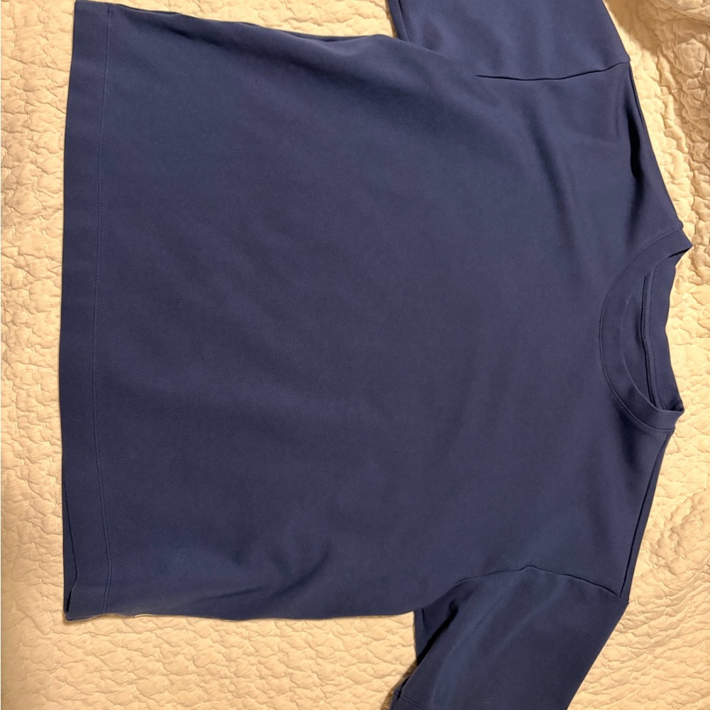 Vuori maven short sleeve oversized tee